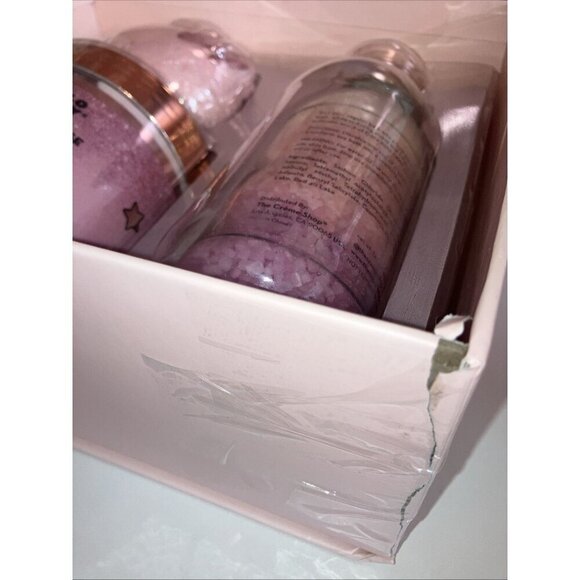 The Crème Shop x Hello Kitty Limited Edition Lovely Luxury Coco Rose Scented Set - Picture 5 of 7